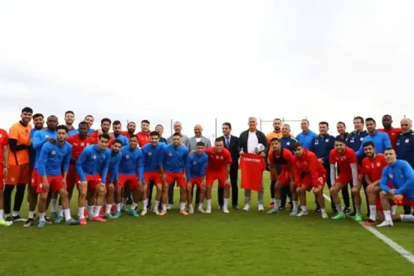 Algeria's coach observes young players of Belouizdad