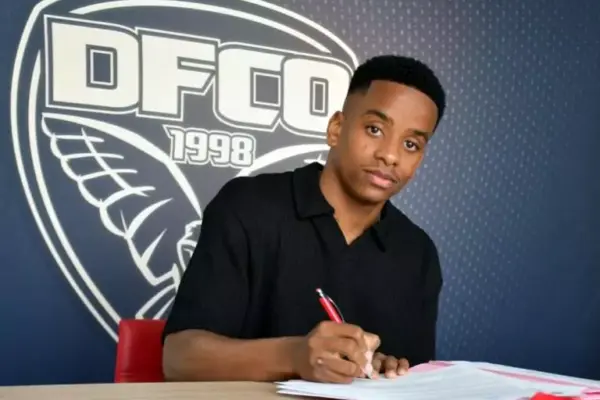 Rising star Ben-Chayeel Hamada signs first professional contract with Dijon FCO