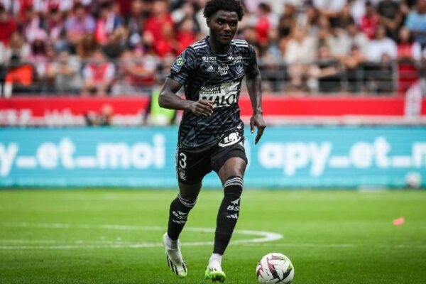 Olympique de Marseille makes a move for Lilian Brassier