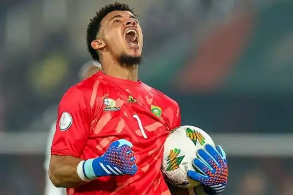 Ronwen Williams earns praise from Itumeleng Khune as PSL player of the season contender