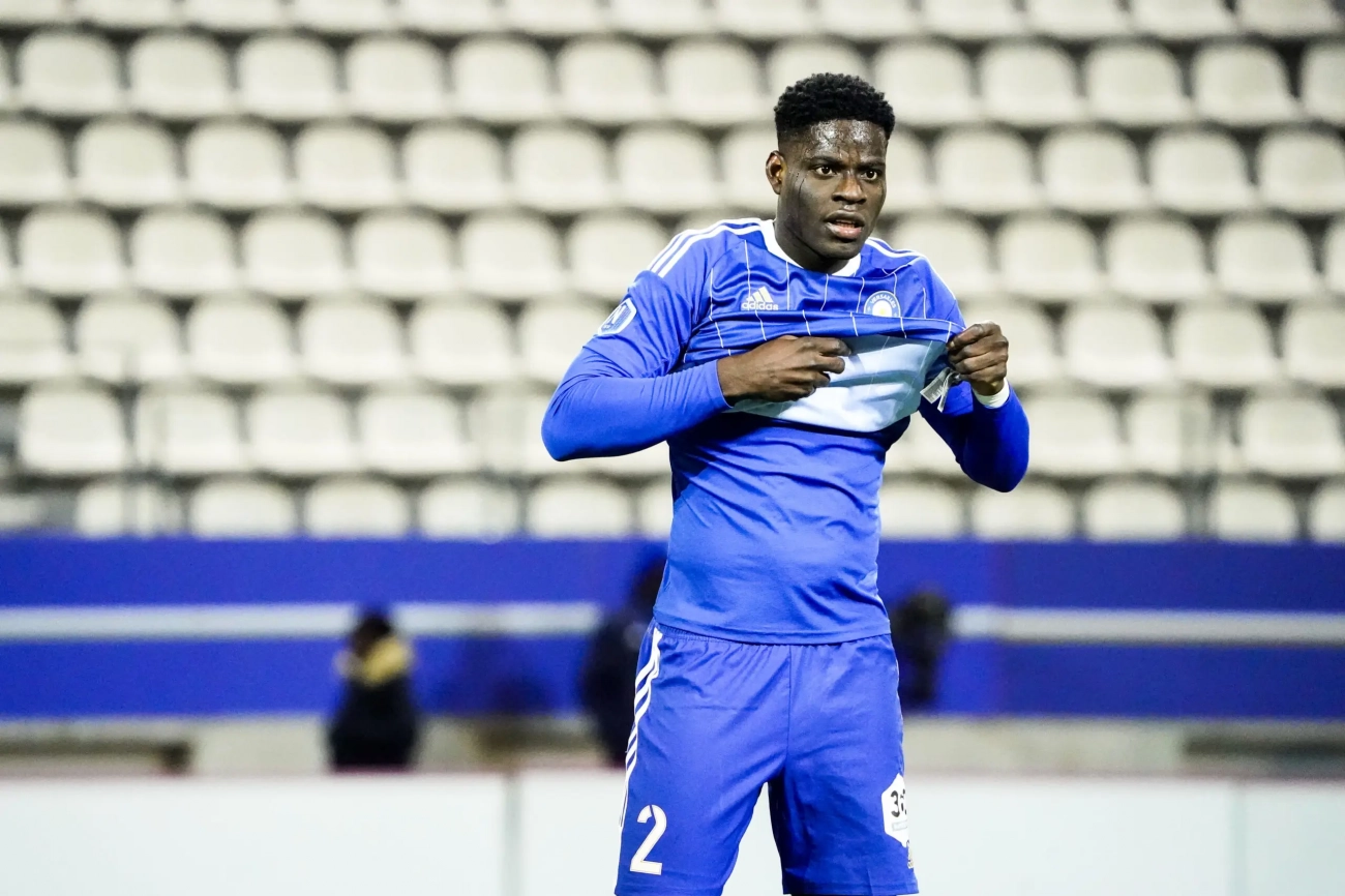 Red Star stunned by Versailles Nîmes edges closer to National League survival Red Star stunned by Versailles Nîmes edges closer to National League survival   Red Star stunned by Versailles Nîmes edges closer to National League survival   AfricaSoccercom