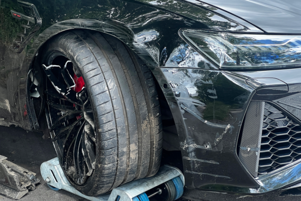 Riyad Mahrez involved in car accident in England