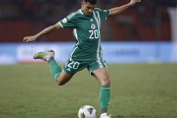 Intense Turkish-Greek rivalry for Algerian star Youcef Atal