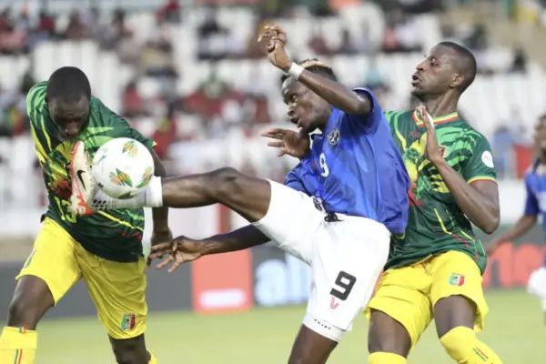 OM engages in transfer talks with Malian international Moussa Diarra