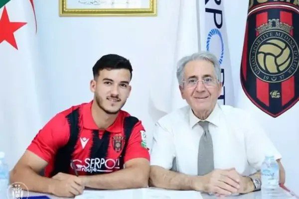 Abdelkrim Namani extends contract with USM Algiers until 2028