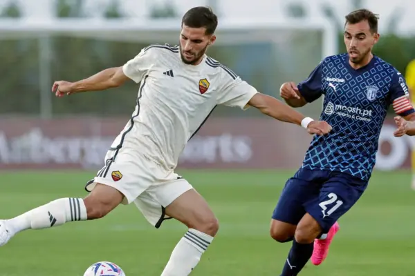 AS Roma to part ways with Algerian international Houssem Aouar