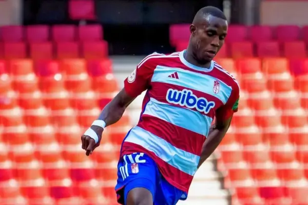 Serigne Faye extends contract with Granada until 2026