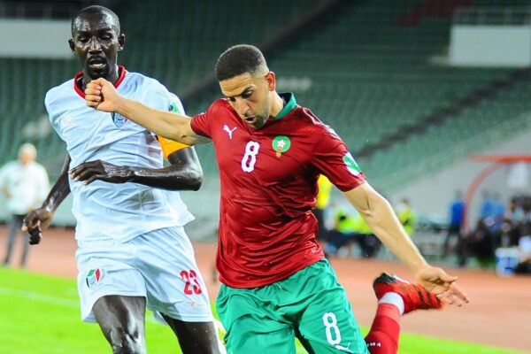 Taarabt criticizes Regragui's coaching style: A divisive figure in Moroccan football