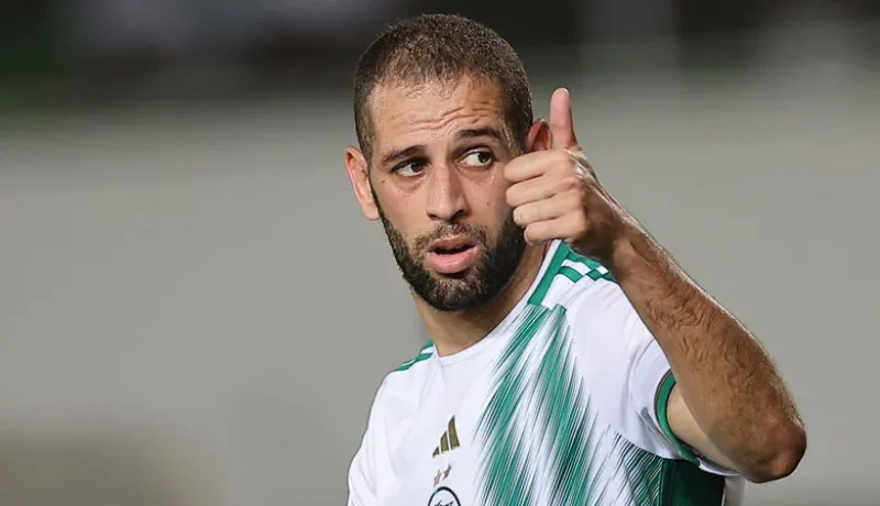 Islam Slimani dismisses rumors of return to Algerian football