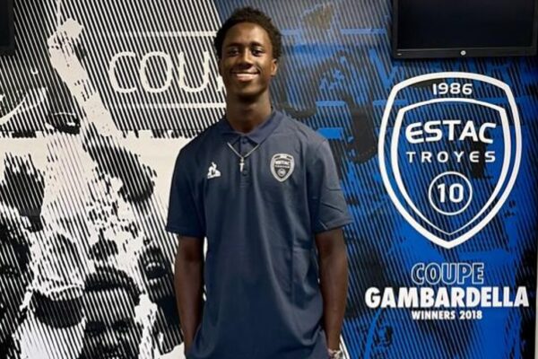 Souleymane Diallo signs with ESTAC Troyes