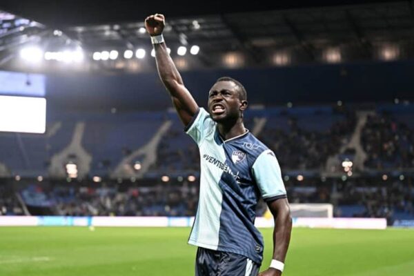 Arouna Sanganté: Senegalese defender attracts interest from Germany and Spain