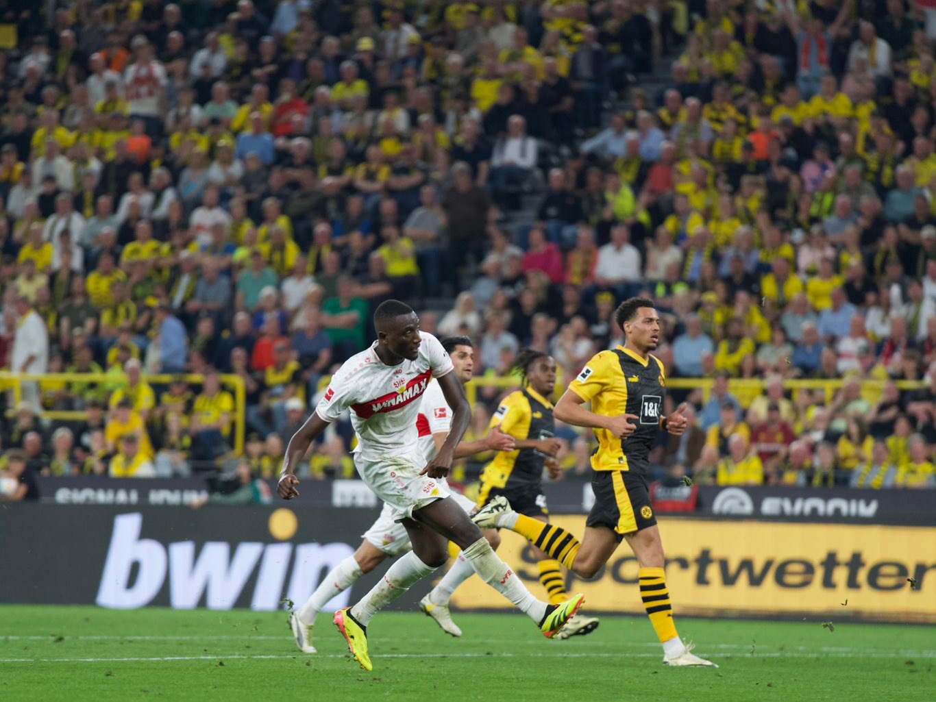 Borussia Dortmund's persistence in pursuing Serhou Guirassy despite medical setback
