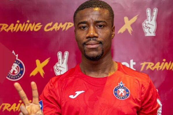 Iranian club expresses interest in signing Ivorian striker Serges Deblé