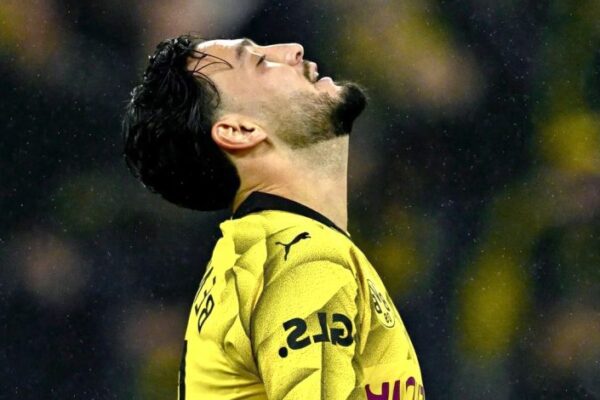Relief for Ramy Bensebaïni as Dortmund plans to retain the Algerian defender