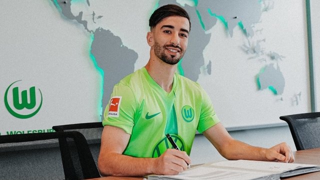 Wolfsburg officially signs Algerian international Mohamed Amine Amoura