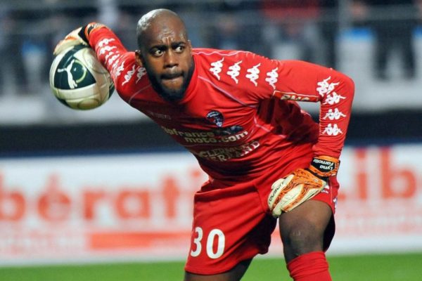 Fabien Farnolle announces retirement from professional football