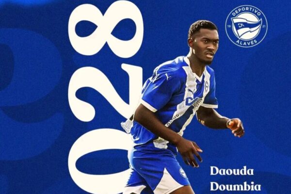 Daouda Doumbia secures long-term future at Deportivo Alavés