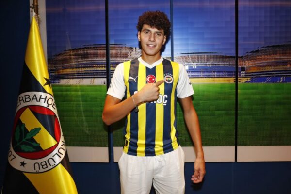 Fenerbahçe reject Wolves' bid for Omar Fayed