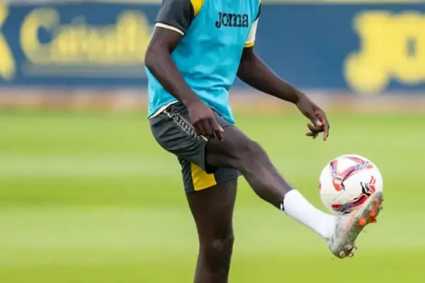 Nicolas Pépé begins training at Villarreal ahead of official presentation