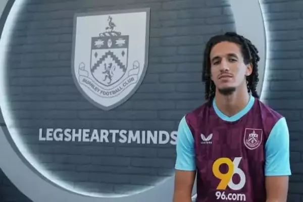 Hannibal Mejbri completes permanent move to Burnley from Manchester United