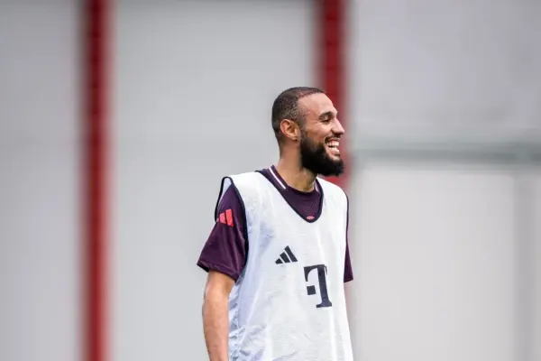 Noussair Mazraoui joins Manchester United following Wan-Bissaka’s departure