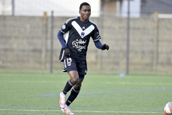 Dimitri Manyim in talks with Ligue 2 club Paris FC for three-year deal