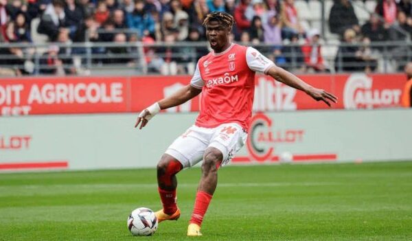  Stade de Reims extends Emmanuel Agbadou's contract until 2028