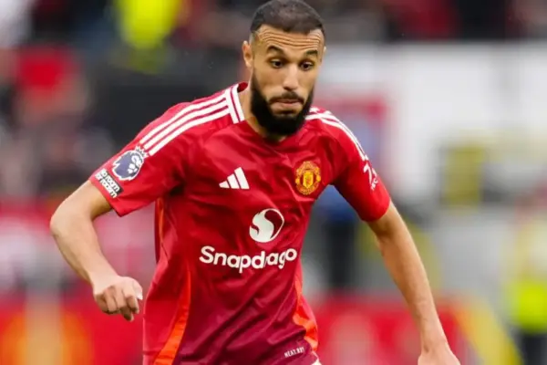 Mazraoui's stellar start at Manchester United draws praise from Michael Owen