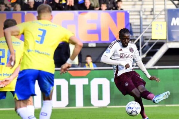 Bertrand Traoré stars in Ajax's victory over Waalwijk with goal and assist