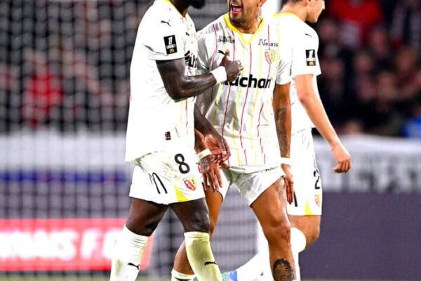  Mbala Nzola's late strike secures draw for Lens against Rennes