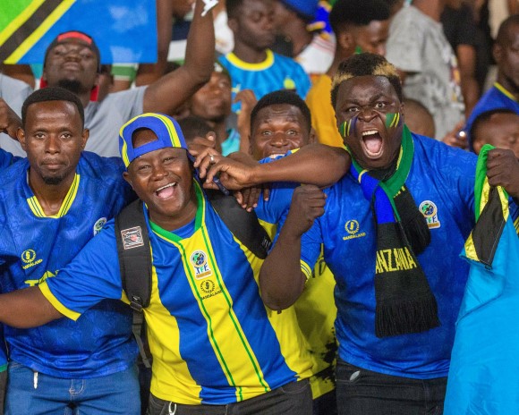 Tanzania Fans 580