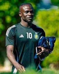 Sadio Mané receives hero's welcome in Iraq ahead of AFC clash