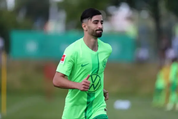 Algerian federation and VfL Wolfsburg clash over Mohamed Amoura's call-up