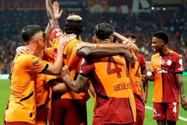  Galatasaray defeats Besiktas to maintain Süper Lig lead