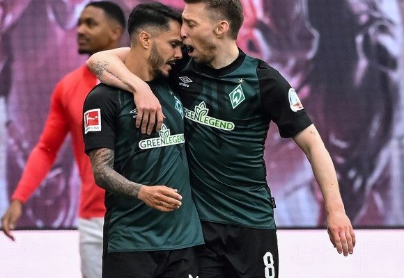  Mitchell Weiser eyes Algeria switch to boost international prospects