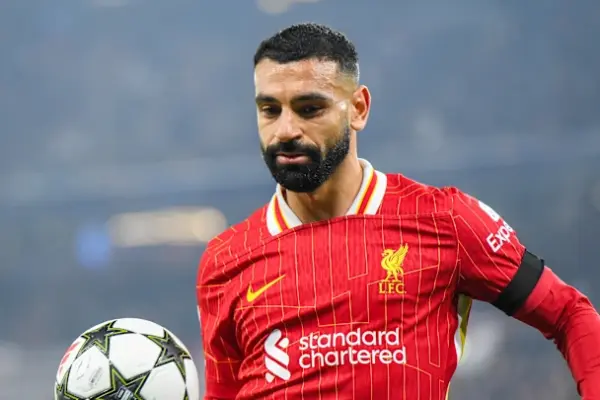 Liverpool squad criticises Carragher over Salah remarks