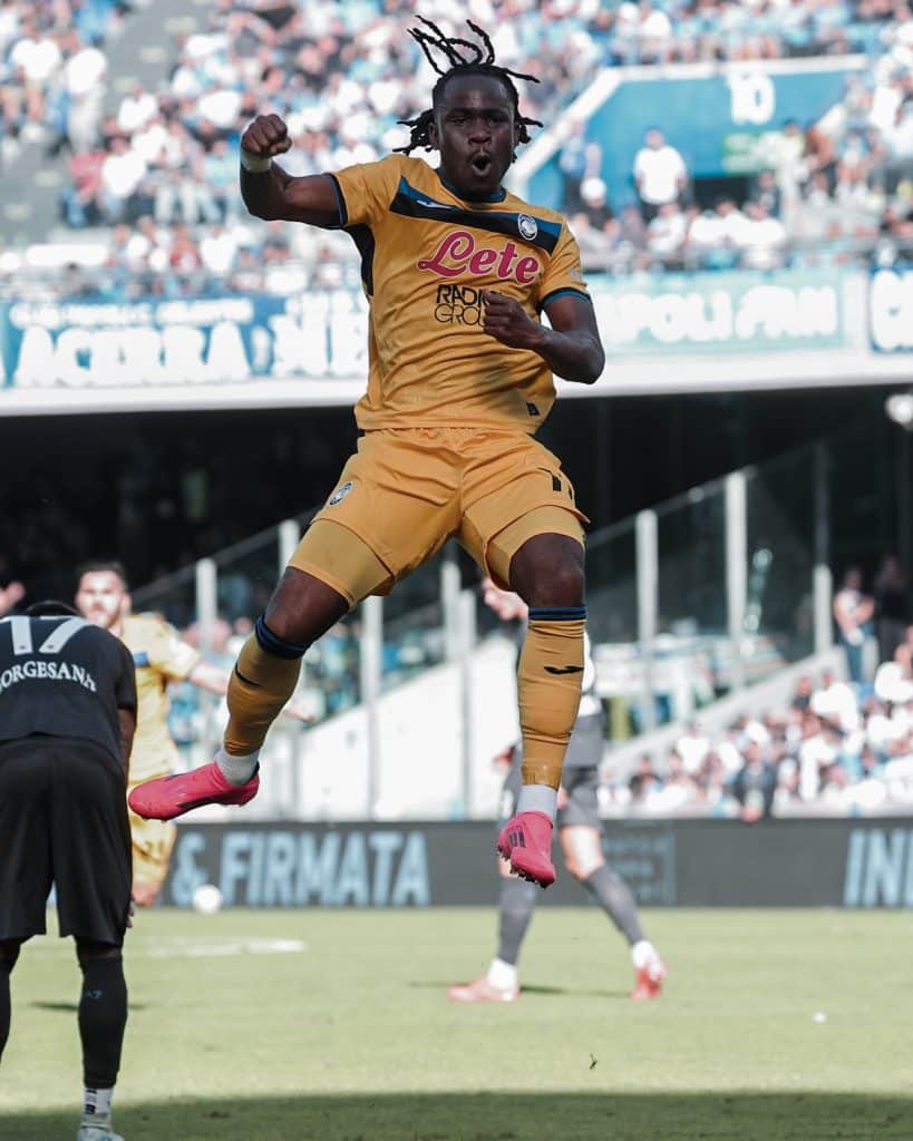  Lookman’s first-half double drives Atalanta to 3-0 victory over Napoli