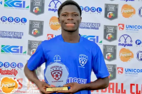 Asekem FC’s Peter Baah Snr. wins Player of the Month Award