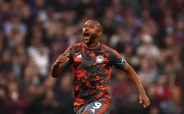 Moroccan striker Ayoub El-Kaâbi shines with a brace for Olympiakos