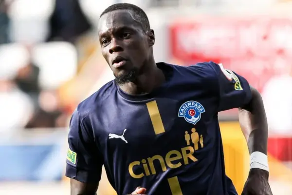 Mamadou Fall shines as Kasımpaşa overturns Beşiktaş in thrilling 3-1 victory