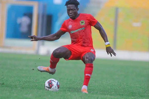 Asante Kotoko offer Justice Blay a new two-year contract amid stellar performances