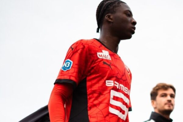 Young talent Mohamed Kader Meïté signs first professional contract with Stade Rennais