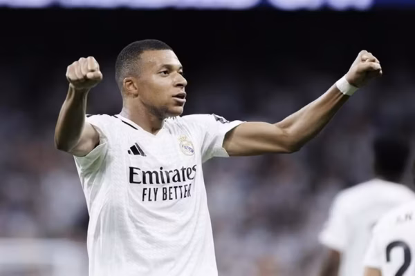 France legend Emmanuel Petit reacts to Kylian Mbappe’s below par performance at Real Madrid