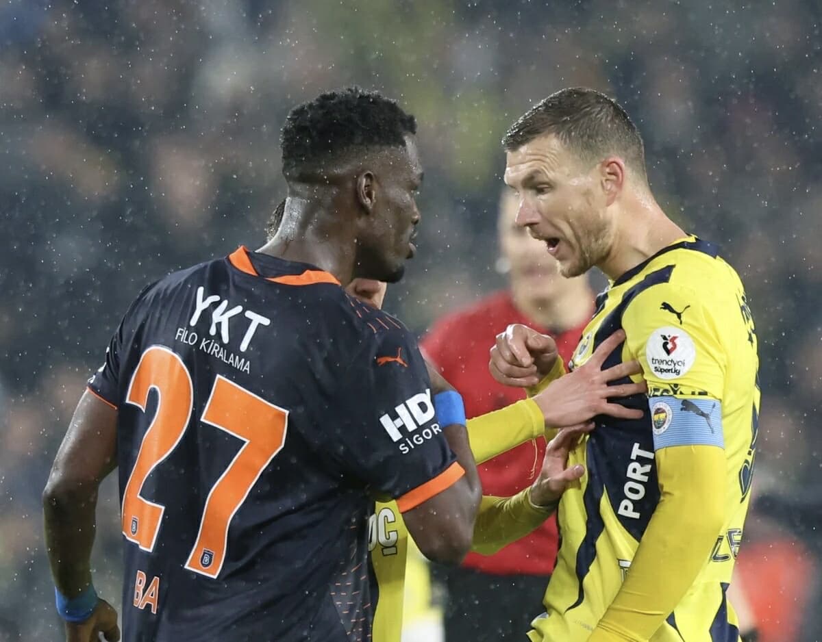 Ousseynou Ba faces harsh penalty following red card against Fenerbahçe Ousseynou Ba faces harsh penalty following red card against Fenerbahçe   Your Ultimate African Football Destination | Africa Soccer