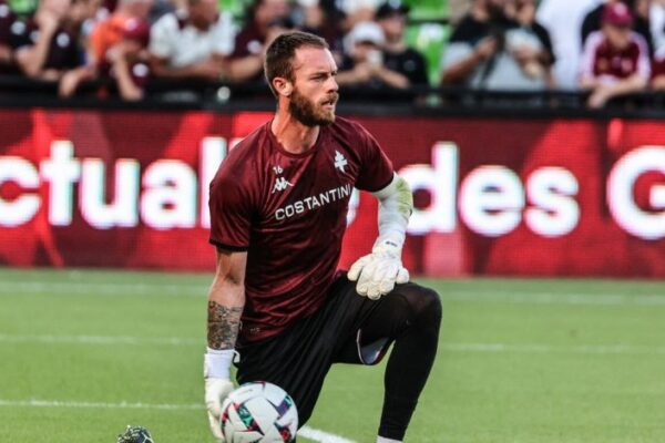 FC Metz secure victory over Dunkerque as Alexandre Oukidja and Kévin Guitoun shine