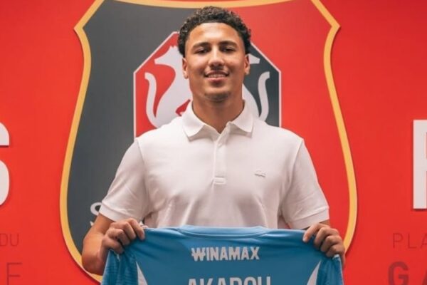 Ayoub Akabou signs first professional contract with Stade Rennais
