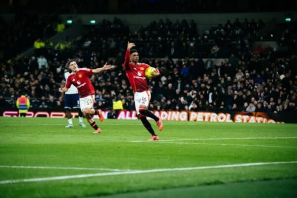 Amad Diallo's stunning goal not enough to save Manchester United from League Cup defeat