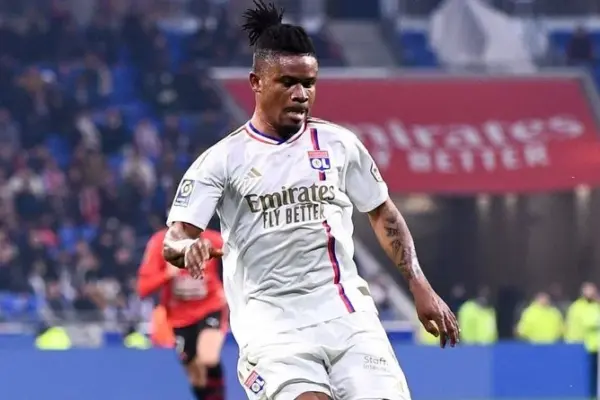 Trabzonspor set to renew interest in Gift Orban amid struggles at Lyon