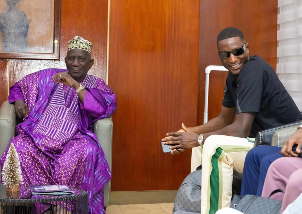 Borussia Dortmund star Serhou Guirassy reeceives hero's welcome in Guinea