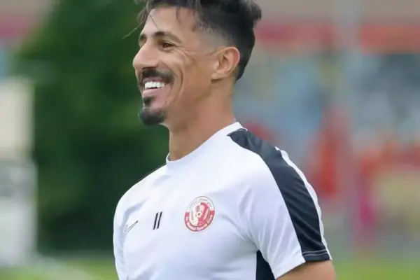 Baghdad Bounedjah linked with Al-Ahly move amid contradicting reports